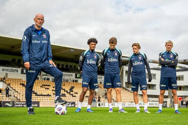 250902 Head coach Stale Solbakken, Oscar Bobb, Marcus Holmgren Pedersen and players of the Norwegian national football team during a training session on September 2, 2025 in Lillestrom. Photo: Vegard Grott BILDBYRAN kod VG VG0798 bbeng fotball football soccer fotboll norge norway trening träning training practice *** 250902 Head coach Stale Solbakken, Oscar Bobb, Marcus Holmgren Pedersen and players of the Norwegian national football team during a training session on September 2, 2025 in Lillestrom Photo Vegard Grott BILDBYRAN kod VG VG0798 bbeng fotball football soccer fotboll norge norway trening träning training practice  Copyright: VEGARDxGRoTT BB250902VG014