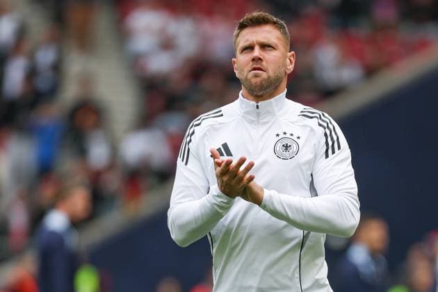 UEFA Nations League Spiel um Platz 3 - 24 25 - Deutschland - Frankreich am 08.06.2025 in der MHP Arena in Stuttgart Niclas Füllkrug Fuellkrug Fullkrug (Deutschland 9) klatscht