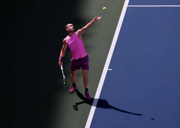 Carlos Alcaraz (ESP), von oben, US Open Championships 2023, USTA Billie Jean King National Tennis Center, Flushing Meadows, New York, USA . Copyright: xJuergenxHasenkopfx