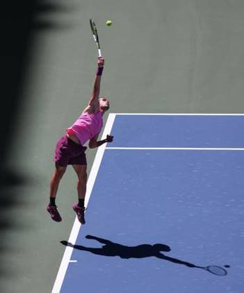 Carlos Alcaraz (ESP), von oben, US Open Championships 2023, USTA Billie Jean King National Tennis Center, Flushing Meadows, New York, USA . Copyright: xJuergenxHasenkopfx