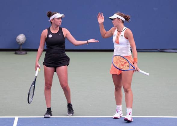 Sonja Zhenikhova (Schwarz) und Eva Bennemann (GER), Maedchen Doppel, Girls Doubles, US Open Championships 2023, USTA Billie Jean King National Tennis Center, Flushing Meadows, New York, USA . Copyright: xJuergenxHasenkopfx