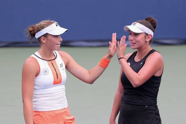 Sonja Zhenikhova (Schwarz) und Eva Bennemann (GER), Maedchen Doppel, Girls Doubles, US Open Championships 2023, USTA Billie Jean King National Tennis Center, Flushing Meadows, New York, USA . Copyright: xJuergenxHasenkopfx