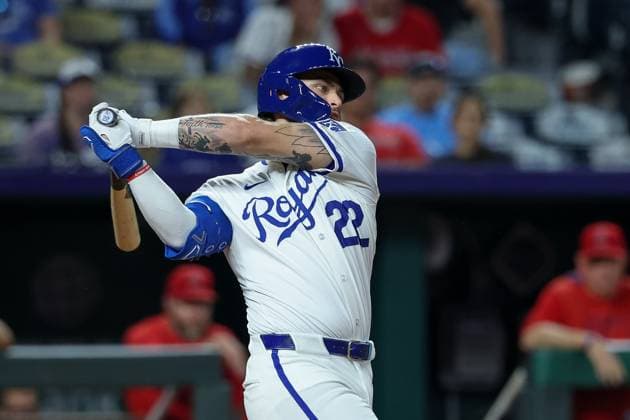 September 2, 2025: Kansas City Royals catcher Carter Jensen (22) bats during the ninth inning of a baseball game in his MLB, Baseball Herren, USA debut against the Los Angeles Angels at Kauffman Stadium in Kansas City, MO. CSM Kansas City United States of Americs - ZUMAc04_ 20250902_zma_c04_103 Copyright: xDavidxSmithx