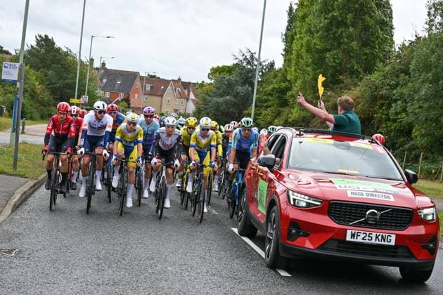 2025 Lloyds Tour of Britain Picture by Bruce Rollinson SWpix.com - 03 06 2025 - Cycling - 2025 Lloyds Tour of Britain - Stage 2: Stowmarket to Stowmarket - The roll out Copyright: x xSWpix.comx(t axPhotographyxHubxLtd)xBrucexRollinson SWpix.comx SWP-3069-2224