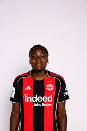 Nicole Anyomi - Eintracht Frankfurt Frauen Porträttermin 2025 2026 1. BL Bundesliga Fußball Porträttermin, Headshot, Porträt, Vorstellung, Präsentation, Pressetermin 2025 2026 Studio Shooting Studioshooting