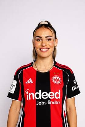 Ereleta Memeti - Eintracht Frankfurt Frauen Porträttermin 2025 2026 1. BL Bundesliga Fußball Porträttermin, Headshot, Porträt, Vorstellung, Präsentation, Pressetermin 2025 2026 Studio Shooting Studioshooting