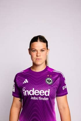 Lea Paulick - Eintracht Frankfurt Frauen Porträttermin 2025 2026 1. BL Bundesliga Fußball Porträttermin, Headshot, Porträt, Vorstellung, Präsentation, Pressetermin 2025 2026 Studio Shooting Studioshooting