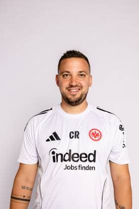 Christos Rellas - Eintracht Frankfurt Frauen Porträttermin 2025 2026 1. BL Bundesliga Fußball Porträttermin, Headshot, Porträt, Vorstellung, Präsentation, Pressetermin 2025 2026 Studio Shooting Studioshooting