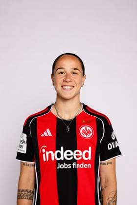 Geraldine Reuteler - Eintracht Frankfurt Frauen Porträttermin 2025 2026 1. BL Bundesliga Fußball Porträttermin, Headshot, Porträt, Vorstellung, Präsentation, Pressetermin 2025 2026 Studio Shooting Studioshooting