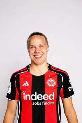 Pia-Sophie Wolter - Eintracht Frankfurt Frauen Porträttermin 2025 2026 1. BL Bundesliga Fußball Porträttermin, Headshot, Porträt, Vorstellung, Präsentation, Pressetermin 2025 2026 Studio Shooting Studioshooting