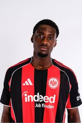 Collin Owusu Etse - Eintracht Frankfurt II U21, U 21 Porträttermin 2025 2026 Hessenliga Fußball Porträttermin, Headshot, Porträt, Vorstellung, Präsentation, Pressetermin 2025 2026 Studio Shooting Studioshooting