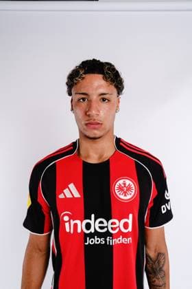 Alessandro Gaul Souza - Eintracht Frankfurt II U21, U 21 Porträttermin 2025 2026 Hessenliga Fußball Porträttermin, Headshot, Porträt, Vorstellung, Präsentation, Pressetermin 2025 2026 Studio Shooting Studioshooting