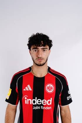 Kaan Inanoglu - Eintracht Frankfurt II U21, U 21 Porträttermin 2025 2026 Hessenliga Fußball Porträttermin, Headshot, Porträt, Vorstellung, Präsentation, Pressetermin 2025 2026 Studio Shooting Studioshooting