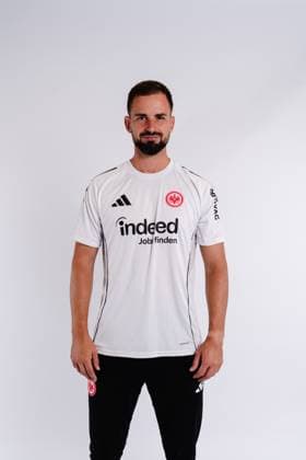 Dennis Merten - Eintracht Frankfurt II U21, U 21 Porträttermin 2025 2026 Hessenliga Fußball Porträttermin, Headshot, Porträt, Vorstellung, Präsentation, Pressetermin 2025 2026 Studio Shooting Studioshooting