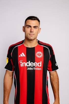 Lukas Sonnenwald - Eintracht Frankfurt II U21, U 21 Porträttermin 2025 2026 Hessenliga Fußball Porträttermin, Headshot, Porträt, Vorstellung, Präsentation, Pressetermin 2025 2026 Studio Shooting Studioshooting