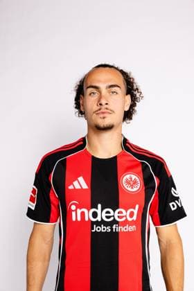Arthur Theate - Eintracht Frankfurt Porträttermin 2025 2026 1. BL Bundesliga Fußball Porträttermin, Headshot, Porträt, Vorstellung, Präsentation, Pressetermin 2025 2026 Studio Shooting Studioshooting *** Arthur Theate Eintracht Frankfurt portrait appointment 2025 2026 1 BL Bundesliga soccer portrait appointment, headshot, portrait, introduction, presentation, press appointment 2025 2026 Studio Shooting Studioshooting