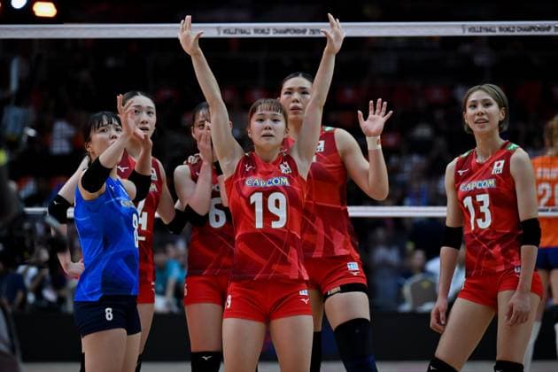 Netherlands v Japan - FIVB Women’s World Volleyball Championship BANGKOK, THAILAND - SEPTEMBER 3: Players of Japan celebrate after scoring a point during the FIVB Women’s Volleyball World Championship, WM, Weltmeisterschaft quarterfinal match against the Netherlands at Huamark Indoor Stadium in Bangkok, Thailand, on September 3, 2025. Mustafa Hatipoglu Anadolu Banghok Thailand. Editorial use only. Please get in touch for any other usage.  Copyright: x2025xAnadoluxMustafaxHatipoglux