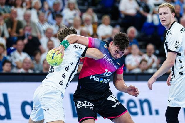 Rune Dahmke (THW Kiel, 23), Josip Simic (HSG Wetzlar, 10) GER, THW Kiel vs. HSG Wetzlar, Handball, 1. Bundesliga, Spieltag 2, Saison 2025 2026, 03.09.2025 GER, THW Kiel vs. HSG Wetzlar, Handball, 1. Bundesliga, Spieltag 2, Saison 2025 2026, 03.09.2025 Kiel Copyright: xEibner-Pressefoto MarcelxvonxFehrnx EP_MFN