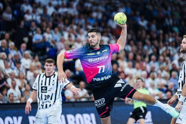 Wurf Tor Stefan Cavor (HSG Wetzlar, 77) GER, THW Kiel vs. HSG Wetzlar, Handball, 1. Bundesliga, Spieltag 2, Saison 2025 2026, 03.09.2025 GER, THW Kiel vs. HSG Wetzlar, Handball, 1. Bundesliga, Spieltag 2, Saison 2025 2026, 03.09.2025 Kiel Copyright: xEibner-Pressefoto MarcelxvonxFehrnx EP_MFN