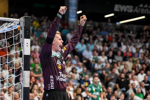 Goeppingen, Deutschland, 03.09.25: Torwart Kristian Saveras (FRISCH AUF! Goeppingen) gestikuliert, gestik waehrend des Daikin Handball Bundesliga Spiels zwischen FRISCH AUF! Goeppingen vs Füchse Berlin in der EWS Arena am 03. September 2025 in Goeppingen, Deutschland. (Foto von Harry Langer DeFodi Images) Goeppingen, Germany, 03.09.25: Torwart Kristian Saveras (FRISCH AUF! Goeppingen) gestures during the Daikin Handball Bundesliga match between FRISCH AUF! Goeppingen vs Füchse Berlin at EWS Arena on September 3, 2025 in Goeppingen, Germany. (Photo by Harry Langer DeFodi Images) (Photo by Harry Langer DeFodi Images)