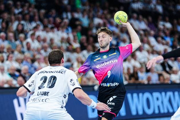 Wurf Tor Niklas Theiss (HSG Wetzlar, 09) GER, THW Kiel vs. HSG Wetzlar, Handball, 1. Bundesliga, Spieltag 2, Saison 2025 2026, 03.09.2025 GER, THW Kiel vs. HSG Wetzlar, Handball, 1. Bundesliga, Spieltag 2, Saison 2025 2026, 03.09.2025 Kiel Copyright: xEibner-Pressefoto MarcelxvonxFehrnx EP_MFN