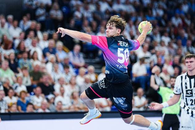 Wurf Tor Lion Zacharias (HSG Wetzlar, 50) GER, THW Kiel vs. HSG Wetzlar, Handball, 1. Bundesliga, Spieltag 2, Saison 2025 2026, 03.09.2025 GER, THW Kiel vs. HSG Wetzlar, Handball, 1. Bundesliga, Spieltag 2, Saison 2025 2026, 03.09.2025 Kiel Copyright: xEibner-Pressefoto MarcelxvonxFehrnx EP_MFN