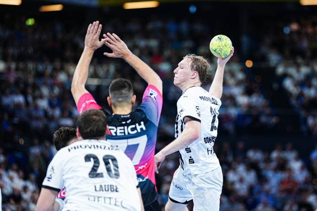 Wurf Tor Eric Johansson (THW Kiel, 21) GER, THW Kiel vs. HSG Wetzlar, Handball, 1. Bundesliga, Spieltag 2, Saison 2025 2026, 03.09.2025 GER, THW Kiel vs. HSG Wetzlar, Handball, 1. Bundesliga, Spieltag 2, Saison 2025 2026, 03.09.2025 Kiel Copyright: xEibner-Pressefoto MarcelxvonxFehrnx EP_MFN