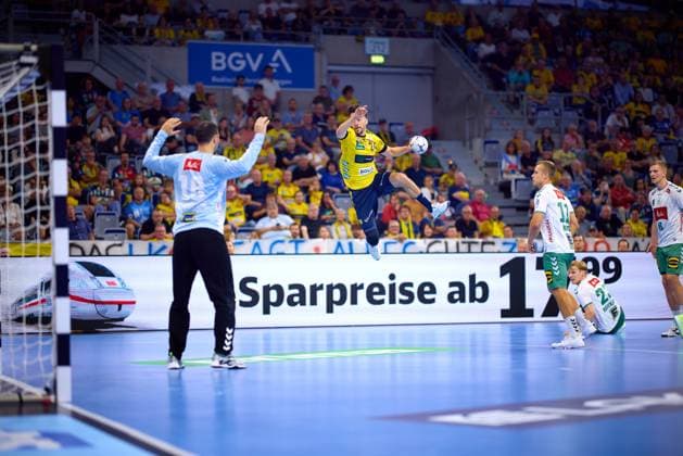 Patrick Groetzki (24; Rhein Neckar Löwen) wirft aufs Tor in der SAP Arena in Mannheim Handball I Herren I Saison 2025-2026 I Daikin HBL I 1. Spieltag I Rhein-Neckar Löwen – GWD Minden I 03.09.2025 Copyright: xMaxxMesterx