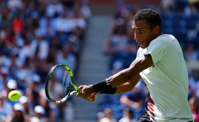 Felix Auger-Aliassime in quarter final action 2025 US Open, Day Eleven, USTA Billie Jean King National Tennis Center, New York, USA - 03 Sept 2025New York USTA Billie Jean King National T New York (NY) United States of America  Copyright: xJavierxGarcia Shutterstockx 15458346g