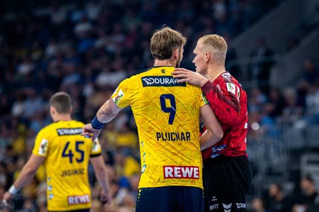 1. Handball-Bundesliga, DAIKIN HBL, Rhein-Neckar Löwen - GWD Minden; 03.09.2025 Steven Plucnar Jacobsen (9; Rhein Neckar Löwen) und David Späth (29, Rhein Neckar Löwen) 1. Handball-Bundesliga, Rhein-Neckar Löwen – GWD Minden, Mannheim, SAP Arena, 03.09.2025 1. Handball-Bundesliga, Rhein-Neckar Löwen – GWD Minden, Mannheim, SAP Arena, 03.09.2025 Copyright: xBEAUTIFULxSPORTS Gelhardtx