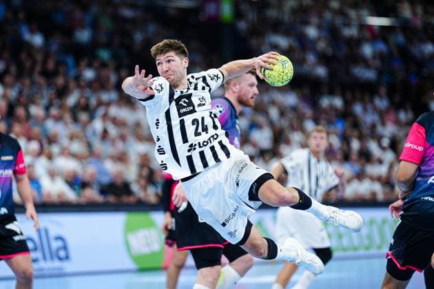 Wurf Tor Lukas Zerbe (THW Kiel, 24) GER, THW Kiel vs. HSG Wetzlar, Handball, 1. Bundesliga, Spieltag 2, Saison 2025 2026, 03.09.2025 GER, THW Kiel vs. HSG Wetzlar, Handball, 1. Bundesliga, Spieltag 2, Saison 2025 2026, 03.09.2025 Kiel Copyright: xEibner-Pressefoto MarcelxvonxFehrnx EP_MFN