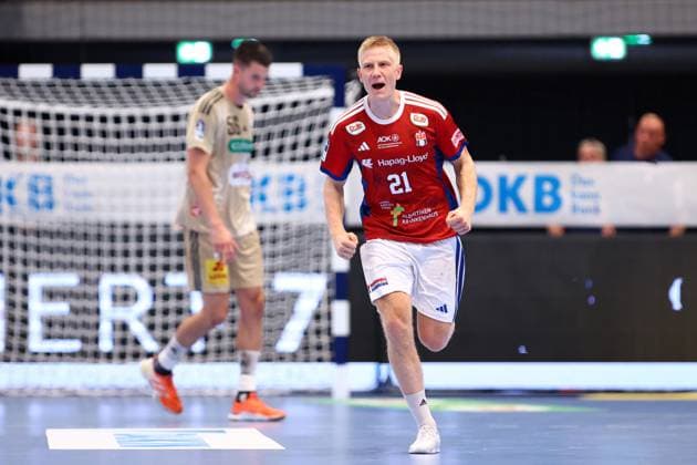 21 Frederik Bo Andersen (Handball Verein Hamburg) jubelt. Handball I Herren I Bundesliga (Daikin HBL) I Saison 2025-2026 I 2. Spieltag I HSV Hamburg - TSV Hannover-Burgdorf I 03.09.2025 I Sporthalle Hamburg