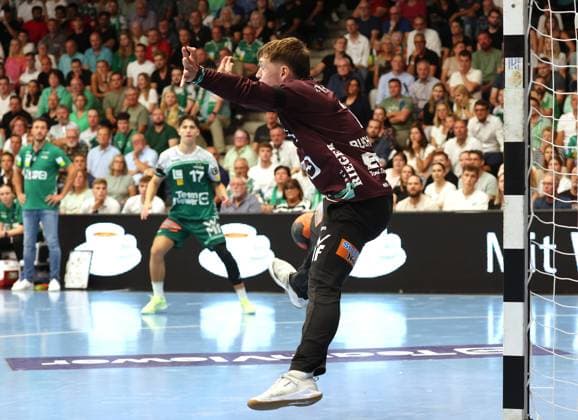 03.09.2025, Deutschland, Göppingen, Handball DAIKIN HBL! Bundesliga Saison 2025 2026, FRISCH AUF! Göppingen vs. Füchse Berlin, Julian Buchele (FAG)