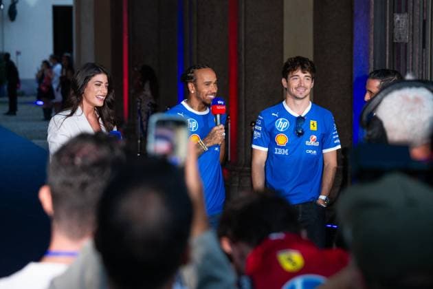 September 3, 2025, Milano: Charles Leclerc (D) e Lewis Hamilton a Palazzo Reale per incontrare i tifosi della Ferarri, Milano, 3 settembre 2025. .Racing drivers Charles Leclerc (R) and Lewis Hamilton meet Ferrari s supporters at the Royal Palace in Milan, Italy, 3 September 2025..ANSA DAVIDE CANELLA F1: Leclerc Vittoria Monza 2024 Inaspettata, Speriamo Nel Tris  - ZUMAa110 20250903_zaf_a110_044 Copyright: xDavidexCanellax