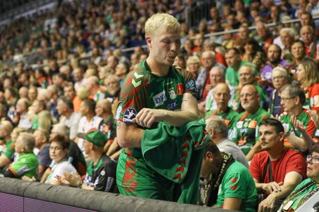 03.09.2025, xtgx, SC Magdeburg - ThSV Eisenach v.l. Magnus Saugstrup (Magdeburg, 23) verletzt verletzung Magdeburg
