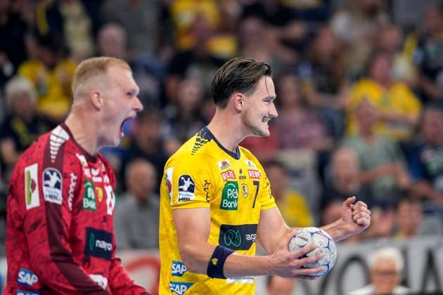 v.li.: David Späth (Torwart, RNL, 29), Robert Timmermeister (RNL, 7), Spieler der Rhein-Neckar-Löwen, enttäuscht schauend, Enttäuschung, Frustration, disappointed, pessimistisch, Aktion, Action, Spielszene, 03.09.2025, Mannheim (Deutschland), Handball, Bundesliga, Rhein-Neckar Löwen - TSV GWD Minden