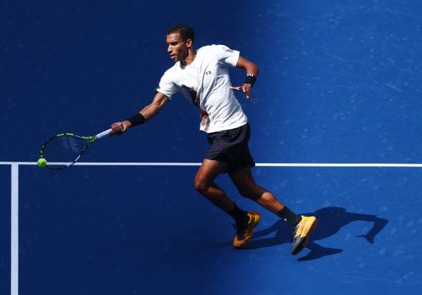 2025 US Open Tennis Championships, Day Eleven, Billy Jean-King Tennis Centre, Flushing Meadows, New York, USA, 03 09 2025 Felix Auger-Aliassime (CAN) in action during his Quarter Final match against Alex de Minaur (AUS) in the 2025 US Open at Flushing Meadows New York Billy Jean King Tennis Centre, Flushing Meadows New York USA Copyright: xMarkxGreenwoodx
