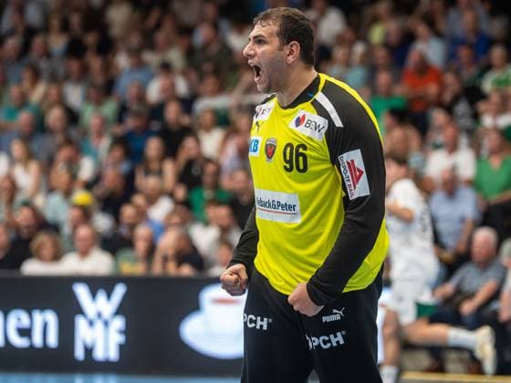Dejan Milosavljev (Fuechse Berlin, 96) jubelt lautstark, Frisch Auf Goeppingen vs. Fuechse Berlin, Handball, 1. Bundesliga, Herren, Spielzeit 2025 2026, 03.09.2025, Frisch Auf Goeppingen vs. Fuechse Berlin, Handball, 1. Bundesliga, Herren, Spielzeit 2025 2026, 03.09.2025 Goeppingen Copyright: xEibner-Pressefoto MichaelxSchmidx EP_MST