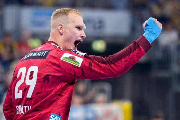 David Späth (Torwart, RNL, 29), Spieler der Rhein-Neckar-Löwen, Einzelbild, Einzelfoto, Aktion, Action, Jubel, jubeln, jubelt, celebration, Freude, freuen, freut sich, zuversichtlich, optimistisch, positiv, Spielszene, 03.09.2025, Mannheim (Deutschland), Handball, Bundesliga, Rhein-Neckar Löwen - TSV GWD Minden