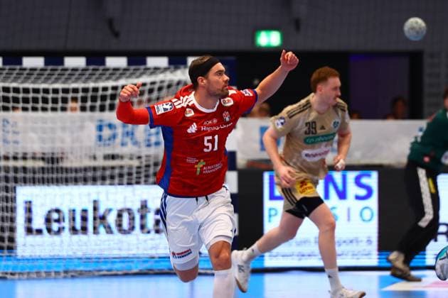 Handball I Herren I Saison 2025 2026 I Bundesliga I 2. Spieltag I HSV Hamburg - TSV Hannover-Burgdorf I 03.09.2025 Casper Ulrich Mortensen (51, HSV Hamburg) Hamburg Alsterdorfer Sporthalle Hamburg Deutschland Copyright: xLobeca RalfxHomburgx