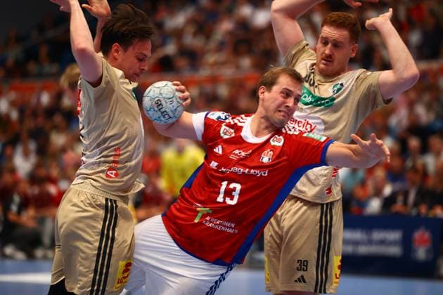 Handball I Herren I Saison 2025 2026 I Bundesliga I 2. Spieltag I HSV Hamburg - TSV Hannover-Burgdorf I 03.09.2025 Niklas Weller (13, HSV Hamburg) Hamburg Alsterdorfer Sporthalle Hamburg Deutschland Copyright: xLobeca RalfxHomburgx