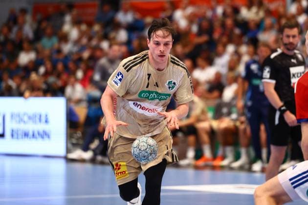 Handball I Herren I Saison 2025 2026 I Bundesliga I 2. Spieltag I HSV Hamburg - TSV Hannover-Burgdorf I 03.09.2025 Leif Tissier (7, TSV Hannover-Burgdorf) Hamburg Alsterdorfer Sporthalle Hamburg Deutschland Copyright: xLobeca RalfxHomburgx