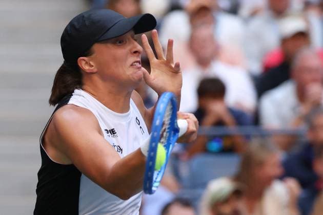 September 3, 2025, New York City, New York, United States: IGA SWIATEK of Poland during the match against A. Anisimova of USA in quarterfinals of US Open 2025 at the USTA Billie Jean King National Tennis Center. Queens, New York City. Swiatek lost 4:6, 3:6. New York City United States - ZUMAc278 20250903_zsp_c278_011 Copyright: xMarcinxCholewinskix