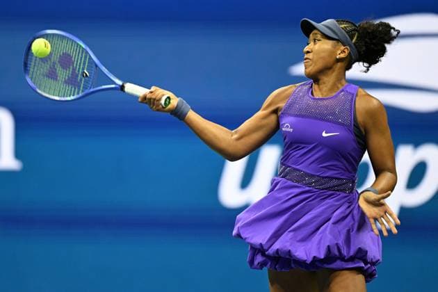 (250904) -- NEW YORK, Sept. 4, 2025 -- Osaka Naomi hits a return during the women s singles quarterfinal match between Osaka Naomi of Japan and Karolina Muchova of the Czech Republic at the 2025 US Open tennis championships in New York, the United States, Sept. 3, 2025. ) (SP)U.S.-NEW YORK-TENNIS-US OPEN-WOMEN S SINGLES-QUARTERFINALS LixRui 