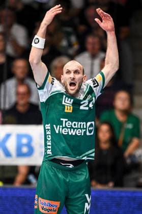 Goeppingen, Deutschland, 03.09.25: Marcel Schiller (FRISCH AUF! Goeppingen) gestikuliert, gestik waehrend des Daikin Handball Bundesliga Spiels zwischen FRISCH AUF! Goeppingen vs Füchse Berlin in der EWS Arena am 03. September 2025 in Goeppingen, Deutschland. (Foto von Harry Langer DeFodi Images) Goeppingen, Germany, 03.09.25: Marcel Schiller (FRISCH AUF! Goeppingen) gestures during the Daikin Handball Bundesliga match between FRISCH AUF! Goeppingen vs Füchse Berlin at EWS Arena on September 3, 2025 in Goeppingen, Germany. (Photo by Harry Langer DeFodi Images) (Photo by Harry Langer DeFodi Images)