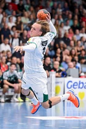Goeppingen, Deutschland, 03.09.25: Tobias Grondahl (Füchse Berlin) in Aktion, am Ball, Einzelaktion waehrend des Daikin Handball Bundesliga Spiels zwischen FRISCH AUF! Goeppingen vs Füchse Berlin in der EWS Arena am 03. September 2025 in Goeppingen, Deutschland. (Foto von Harry Langer DeFodi Images) Goeppingen, Germany, 03.09.25: Tobias Grondahl (Füchse Berlin) controls the Ball during the Daikin Handball Bundesliga match between FRISCH AUF! Goeppingen vs Füchse Berlin at EWS Arena on September 3, 2025 in Goeppingen, Germany. (Photo by Harry Langer DeFodi Images) (Photo by Harry Langer DeFodi Images)