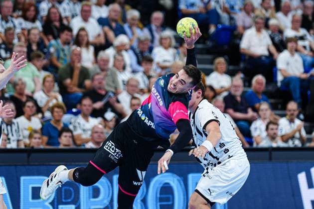 Wurf Tor Filip Vistorop (HSG Wetzlar, 04) GER, THW Kiel vs. HSG Wetzlar, Handball, 1. Bundesliga, Spieltag 2, Saison 2025 2026, 03.09.2025 GER, THW Kiel vs. HSG Wetzlar, Handball, 1. Bundesliga, Spieltag 2, Saison 2025 2026, 03.09.2025 Kiel Copyright: xEibner-Pressefoto MarcelxvonxFehrnx EP_MFN