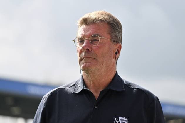 Trainer Dieter Hecking (VfL Bochum) 30.08.2025, Fussball 2. Bundesliga, Saison 2025 2026, 4. Spieltag, VfL Bochum - Preußen Münster 1:2 DFL regulations prohibit any use of photographs as image sequences and or quasi-video Bochum Vonovia Ruhrstadion Nordrhein Westfalen Deutschland