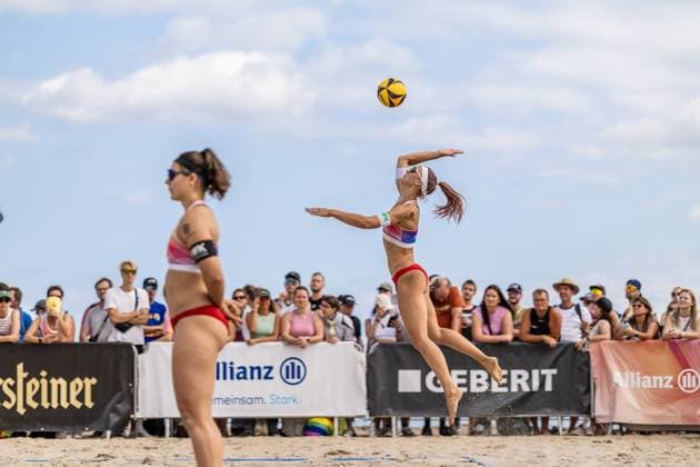 Beachvolleyball I Deutsche Meisterschaften 2025 I Timmendorfer Strand I Tag 1 I 04.09.2025 Aufschlag Sandra Ittlinger (Eintracht Spontent e.V.) Timmendorfer Strand Schleswig-Holstein Deutschland Copyright: xLobeca JasperxLorenzx