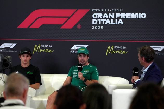 FORMULA 1 PIRELLI GRAN PREMIO D™ITALIA 2025 04.09.2025, Autodromo Nazionale Monza, Monza, FORMULA 1 PIRELLI GRAN PREMIO D™ITALIA 2025 , im Bild Andrea Kimi Antonelli (ITA), Mercedes-AMG Petronas Formula One Team, Fernando Alonso (ESP), Aston Martin Aramco Cognizant Formula One Team